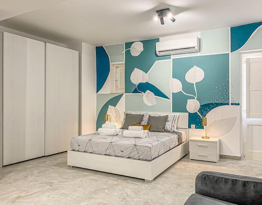 Апартаменты Designer Duplex Penthouse In Floriana Экстерьер фото
